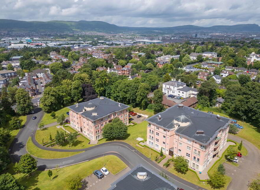 10 Danesfort, Malone Road, Belfast, BT9 5QL