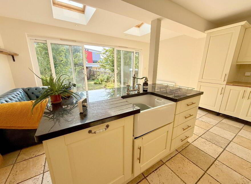 30 Ravenhill Park Gardens, Belfast, BT6 0DH