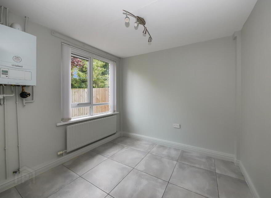 126a Belvoir Drive, Belvoir Park, Belfast, BT8 7DT