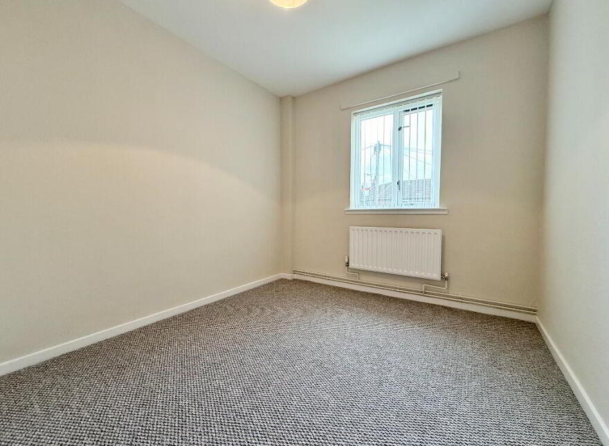 72 Lawnmount Crescent, Lisburn, BT27 4TU