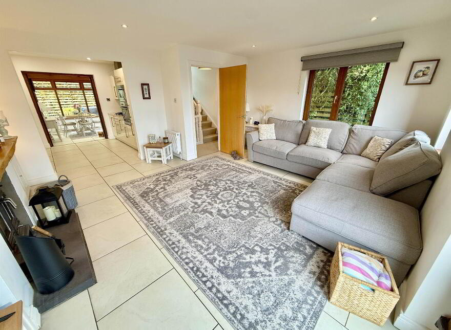 16 Oakhill, Ballygowan Road, Belfast, BT5 7GS