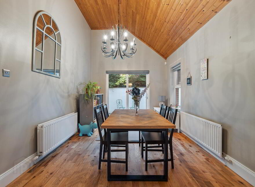 12 Hillside Drive, Stranmillis, Belfast, BT9 5EJ