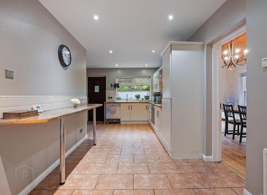 12 Hillside Drive, Stranmillis, Belfast, BT9 5EJ