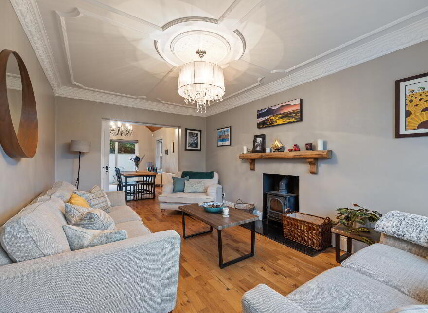 12 Hillside Drive, Stranmillis, Belfast, BT9 5EJ