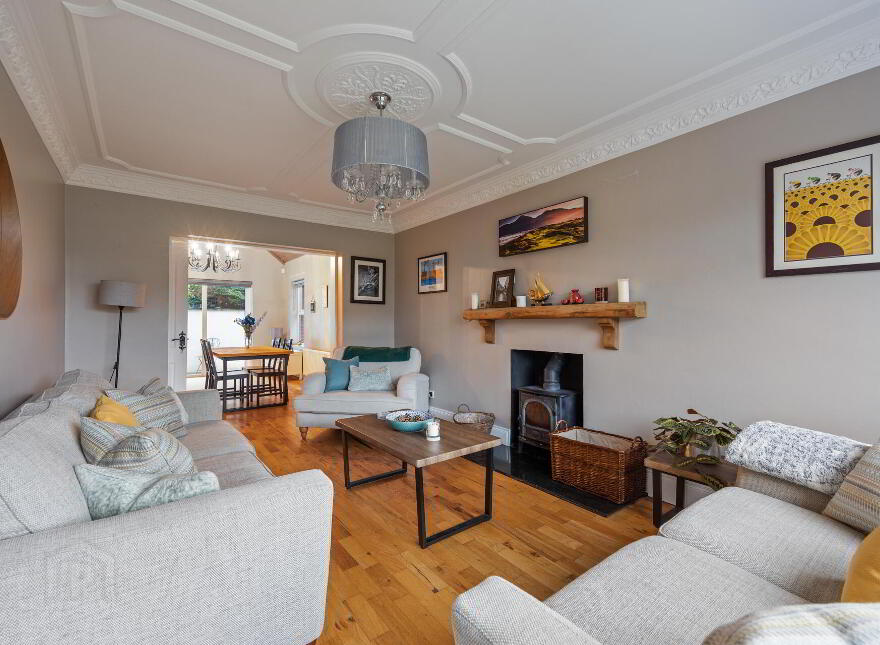 12 Hillside Drive, Stranmillis, Belfast, BT9 5EJ