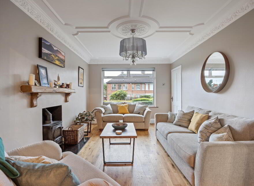 12 Hillside Drive, Stranmillis, Belfast, BT9 5EJ