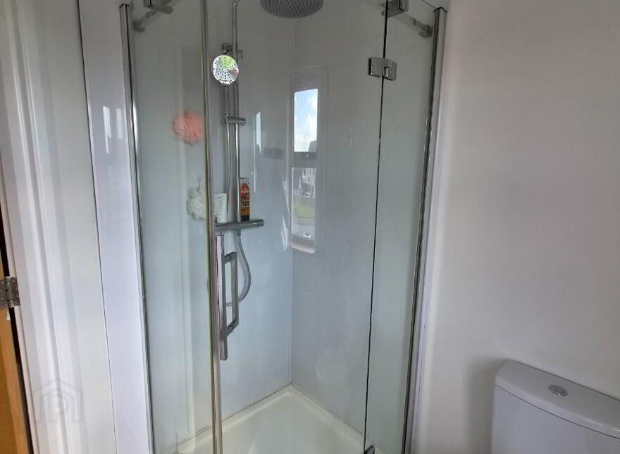 18 Lisnavale, Kilkeel, BT34 4FS