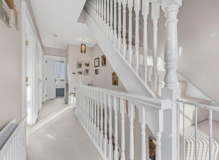 33 Governors Gate, Hillsborough, BT26 6FE