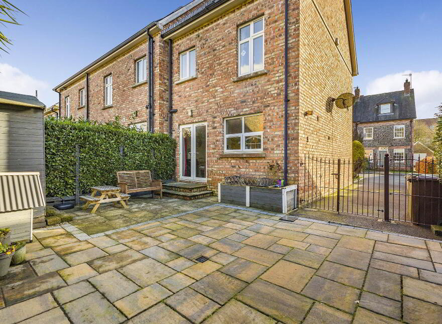 33 Governors Gate, Hillsborough, BT26 6FE