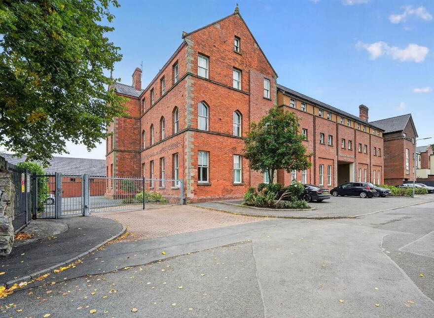 Apt 31, 48 Rossmore Drive, Belfast, BT7 3LA