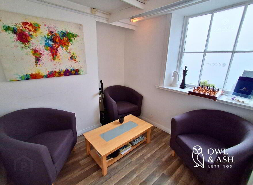 1 The Square, Commerical Space, Hillsborough, BT26 6AG