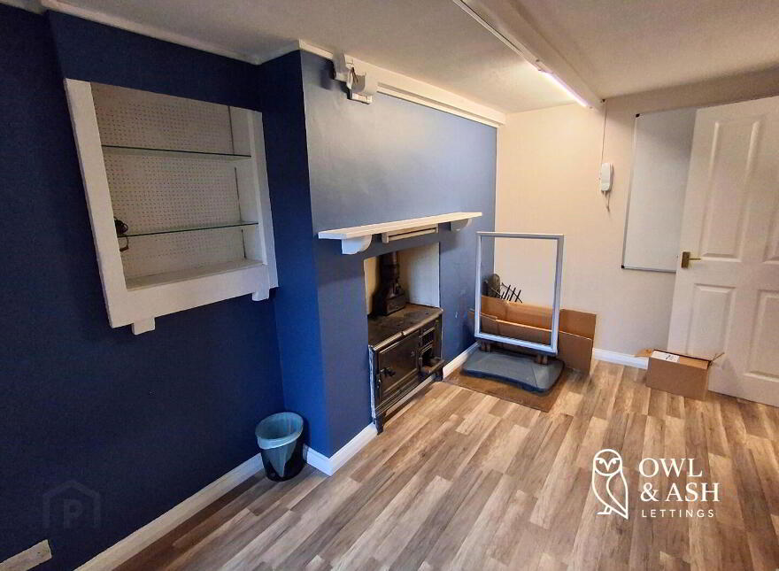 1 The Square, Commerical Space, Hillsborough, BT26 6AG