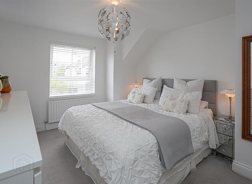 9 Crawfordsburn Close, Carnalea, Bangor, BT19 1LR
