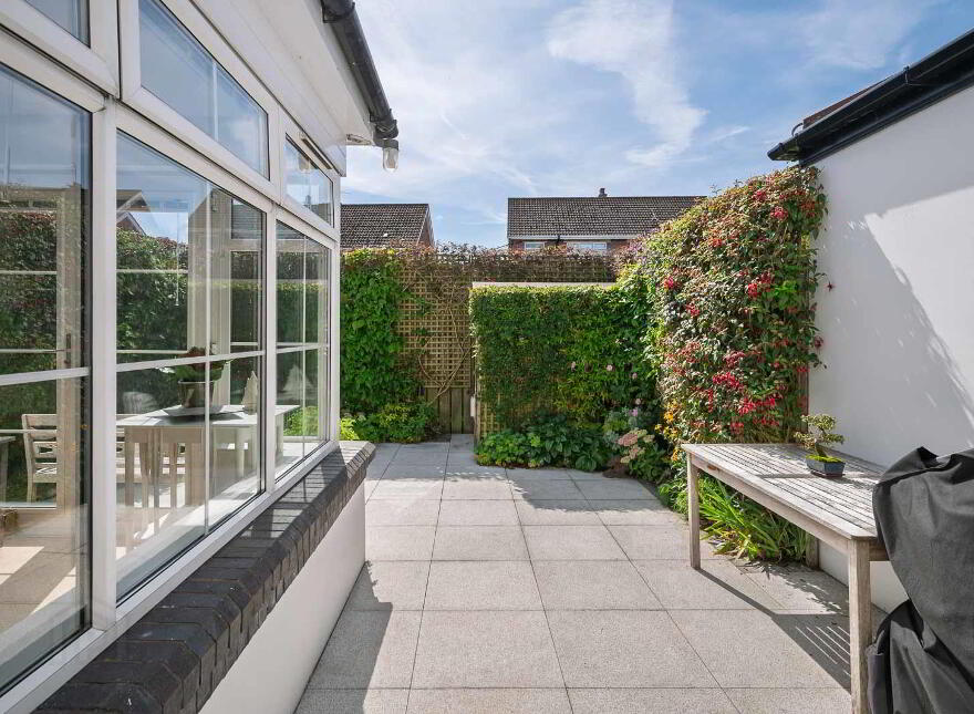 9 Crawfordsburn Close, Carnalea, Bangor, BT19 1LR