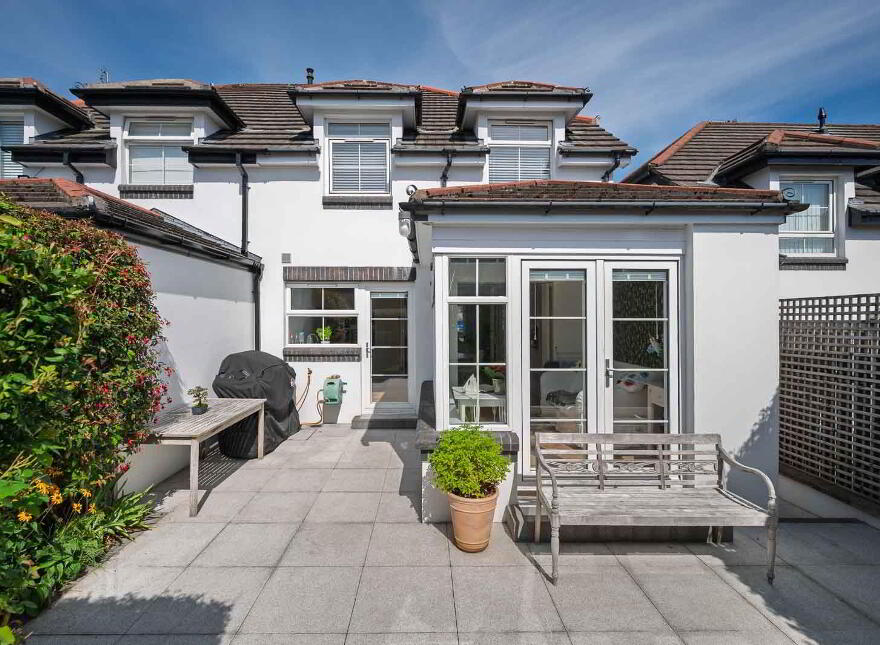 9 Crawfordsburn Close, Carnalea, Bangor, BT19 1LR