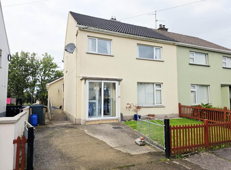 21 Harryville, Maguiresbridge, Enniskillen, BT94 4QX