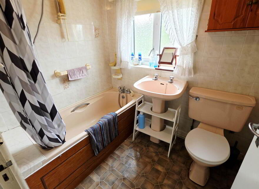 21 Harryville, Maguiresbridge, Enniskillen, BT94 4QX