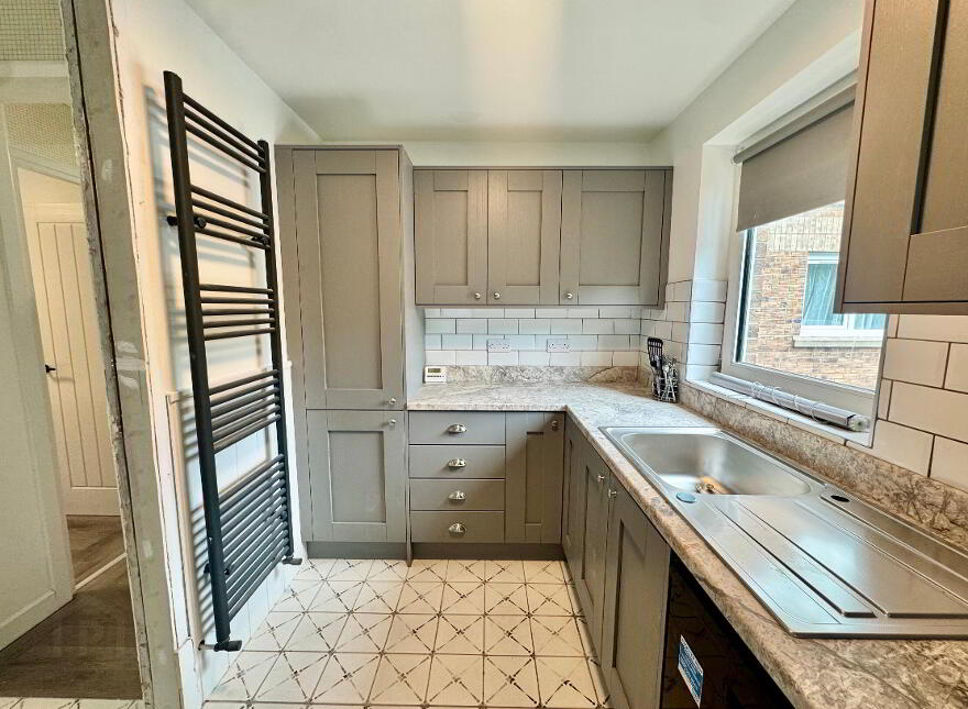 Apt 3 Ascot House, Windsor Avenue North, Belfast, BT9 6EL