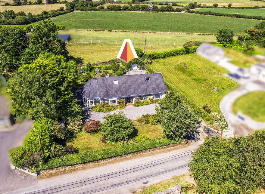 Youngrove, Midleton, P25DH39
