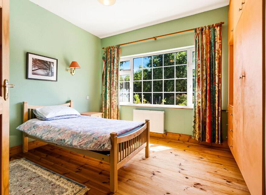 Youngrove, Midleton, P25DH39