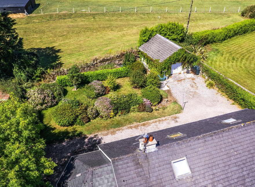 Youngrove, Midleton, P25DH39