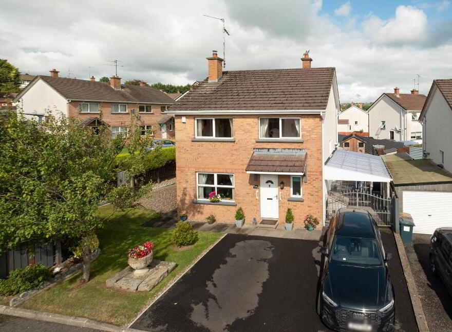 20 College Park Lane, Enniskillen, BT74 6GF