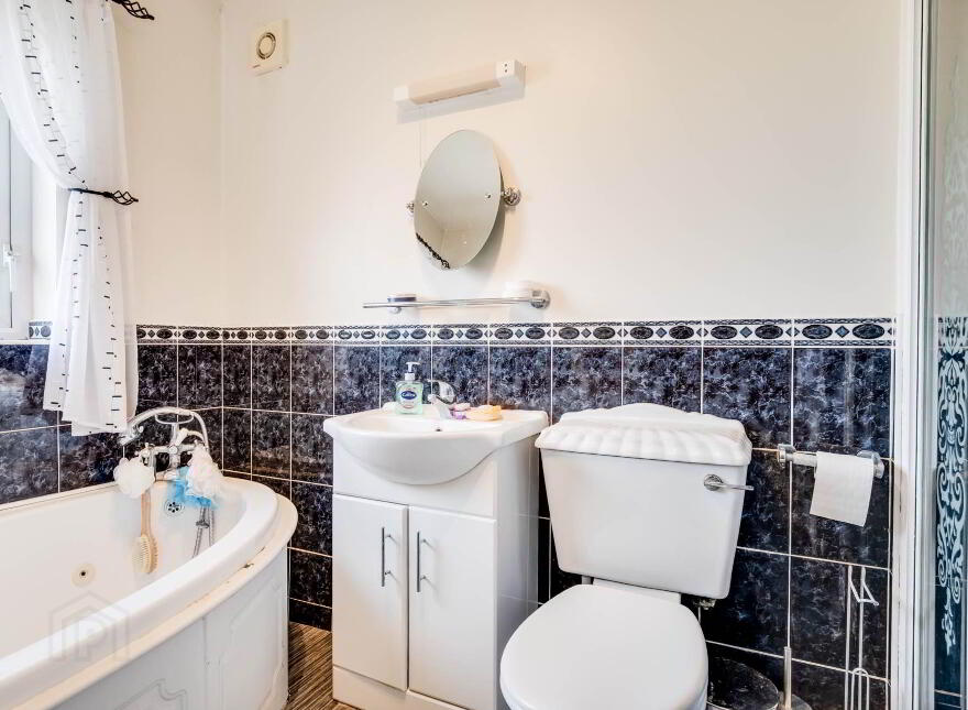 20 College Park Lane, Enniskillen, BT74 6GF