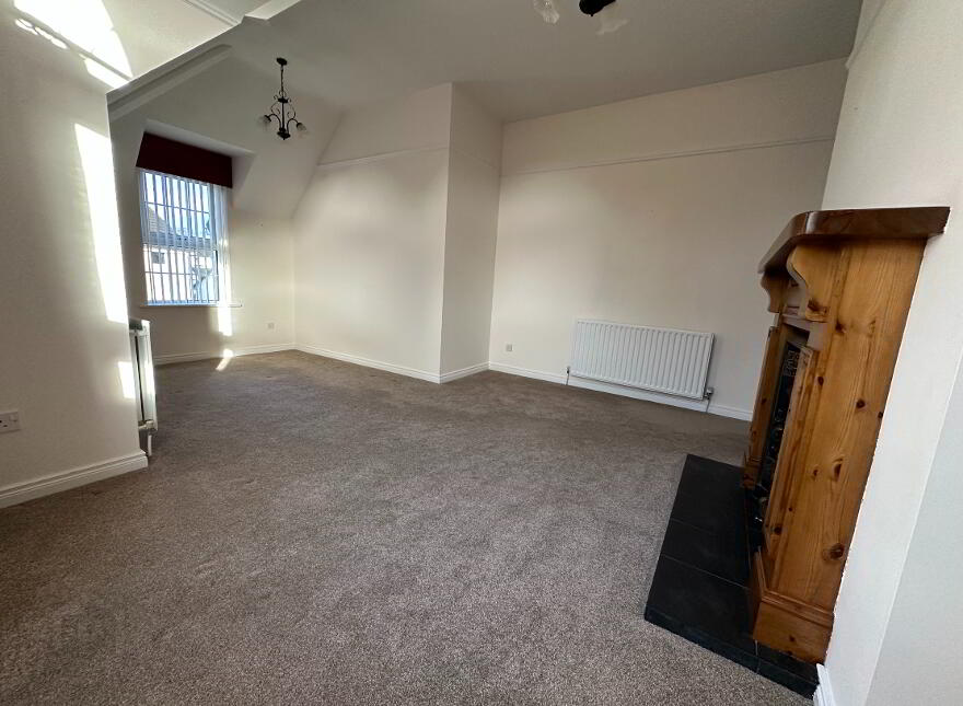 40 Tullymore Dale, Broughshane, Ballymena, BT43 7TD