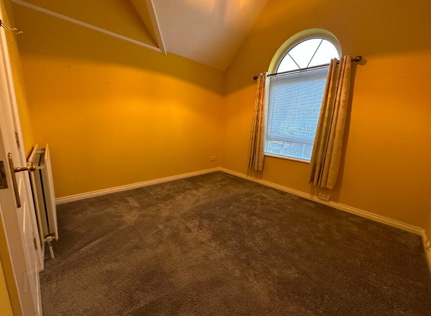 40 Tullymore Dale, Broughshane, Ballymena, BT43 7TD