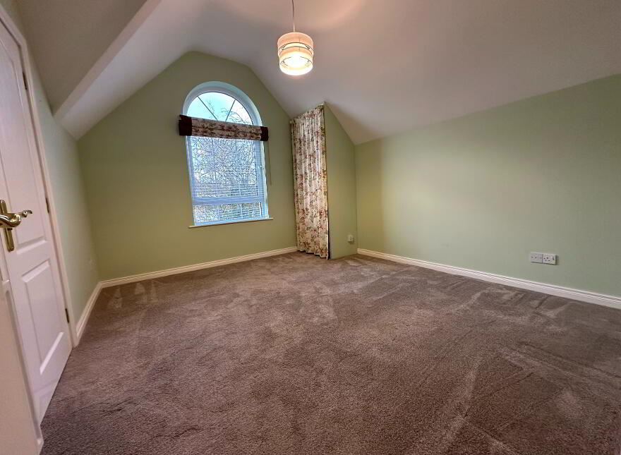 40 Tullymore Dale, Broughshane, Ballymena, BT43 7TD