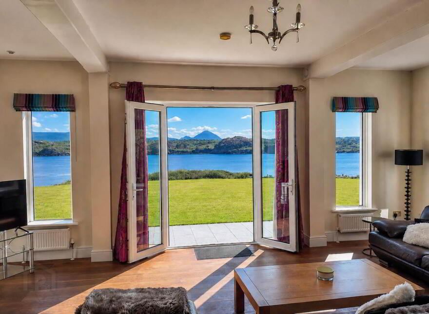 The Pink House, Carrickfinn, Kincasslagh, F94YK37