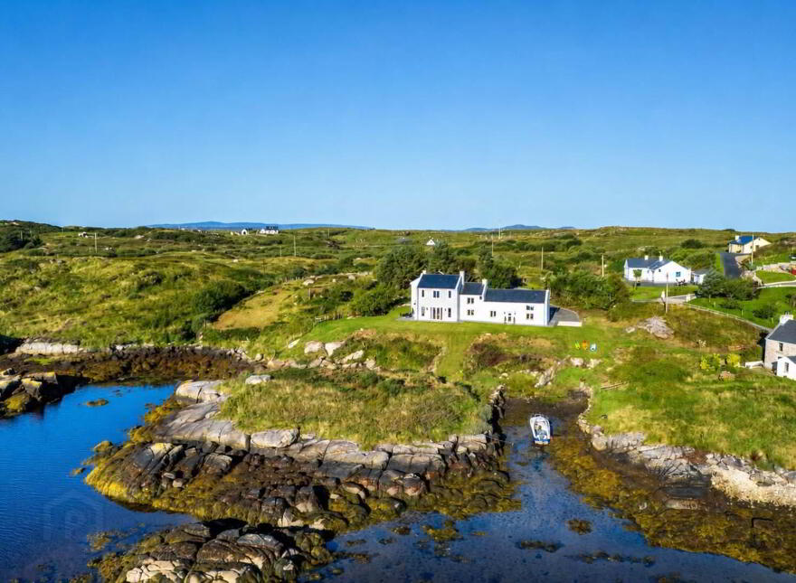 The Pink House, Carrickfinn, Kincasslagh, F94YK37