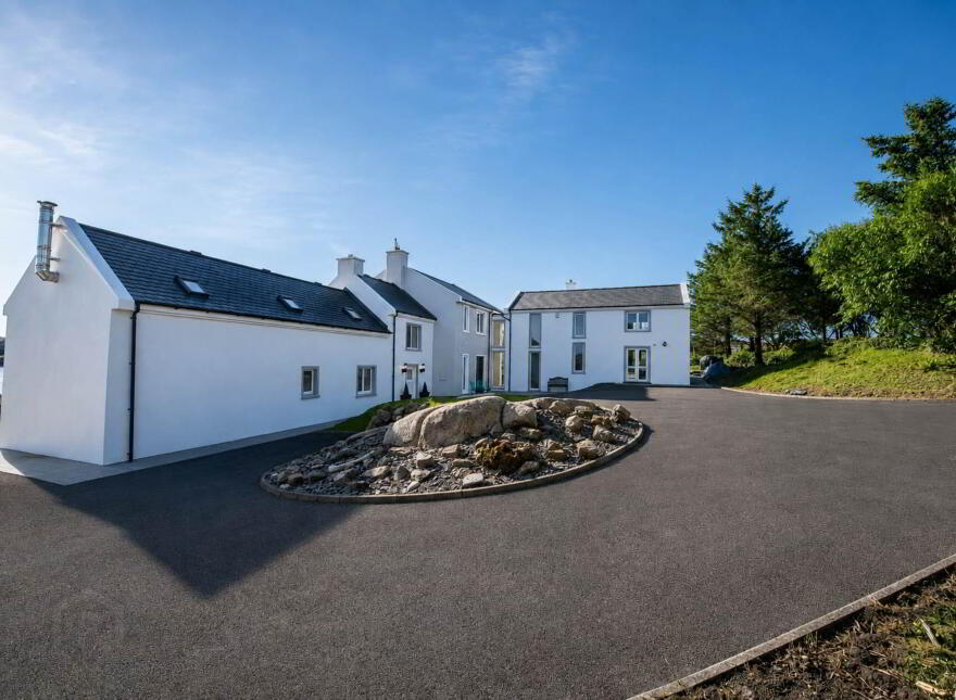 The Pink House, Carrickfinn, Kincasslagh, F94YK37