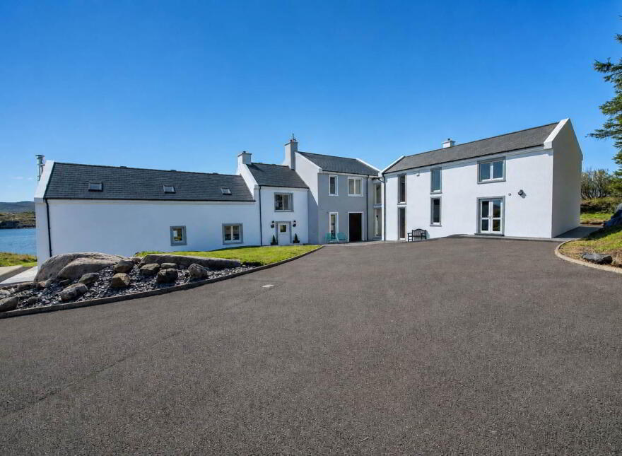 The Pink House, Carrickfinn, Kincasslagh, F94YK37
