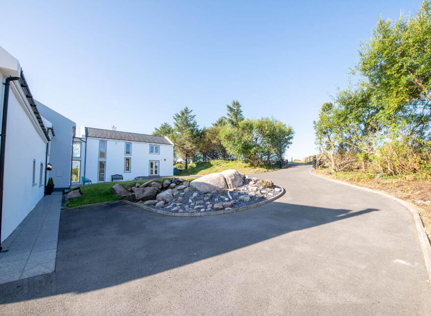 The Pink House, Carrickfinn, Kincasslagh, F94YK37