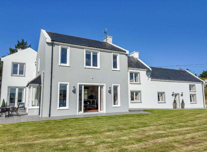 The Pink House, Carrickfinn, Kincasslagh, F94YK37