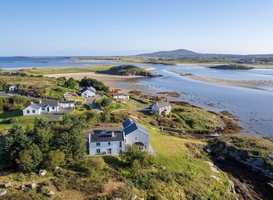 The Pink House, Carrickfinn, Kincasslagh, F94YK37