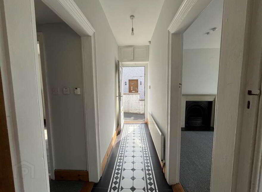 176 Saintfield Road, Belfast, BT8 6HF