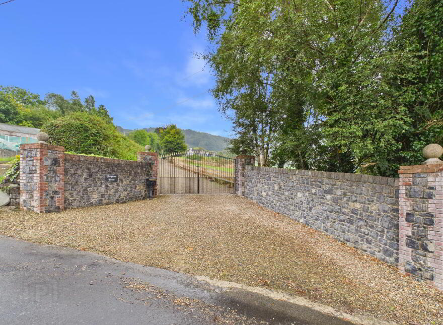 Derrycastle, Ballina, V94VCF8