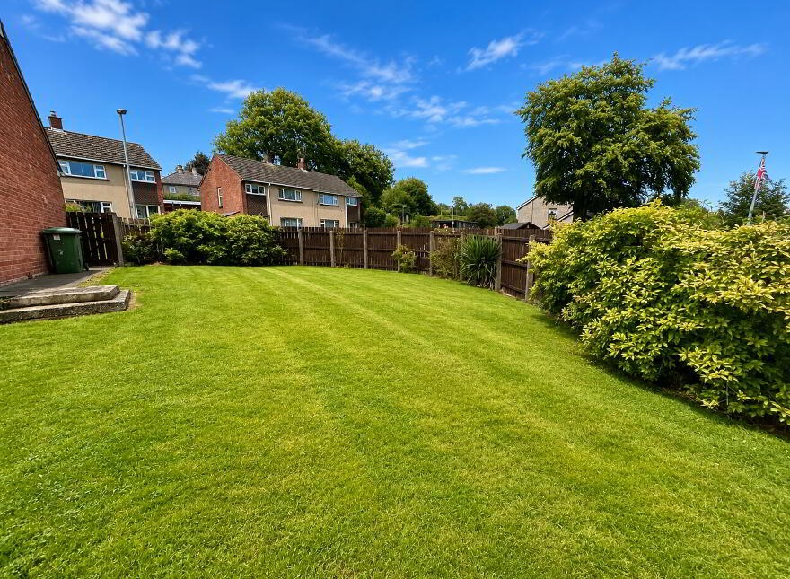 2 Queens Park, Lisbellaw, BT94 5FF
