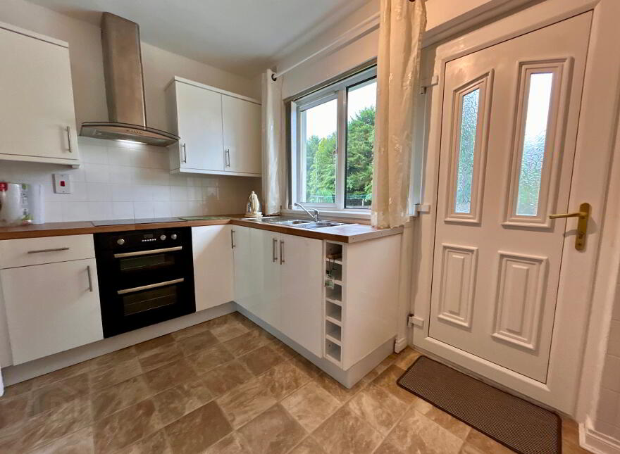 2 Queens Park, Lisbellaw, BT94 5FF