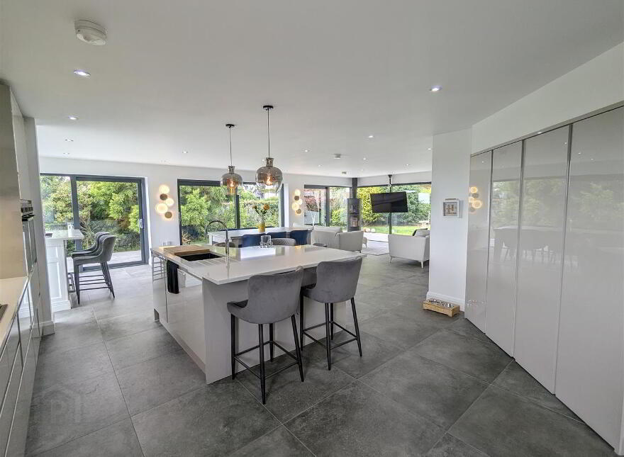 19 Tollymore Road, Newcastle, BT33 0JL