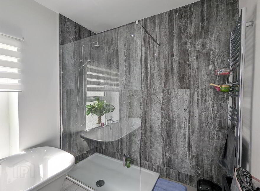 19 Tollymore Road, Newcastle, BT33 0JL