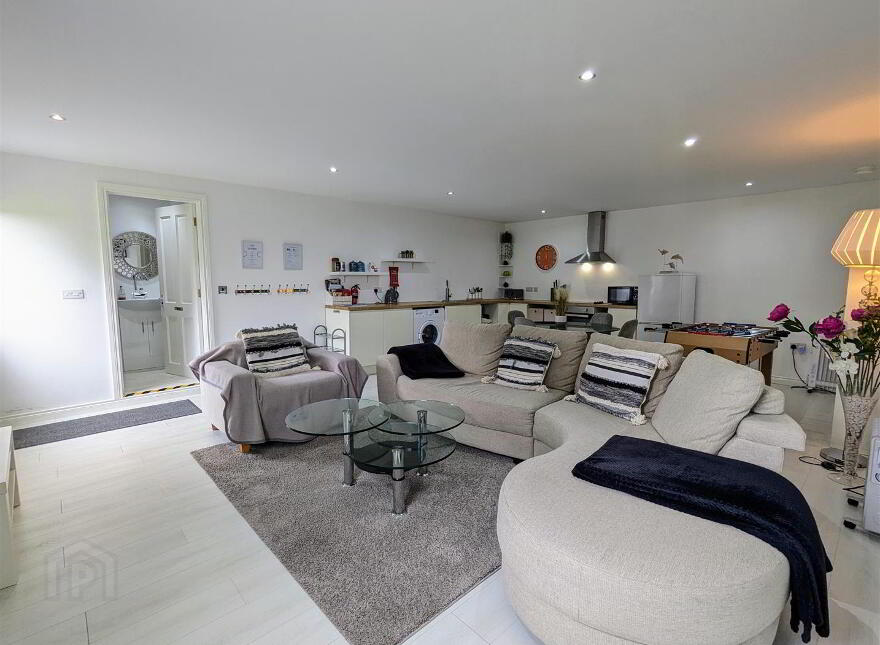 19 Tollymore Road, Newcastle, BT33 0JL