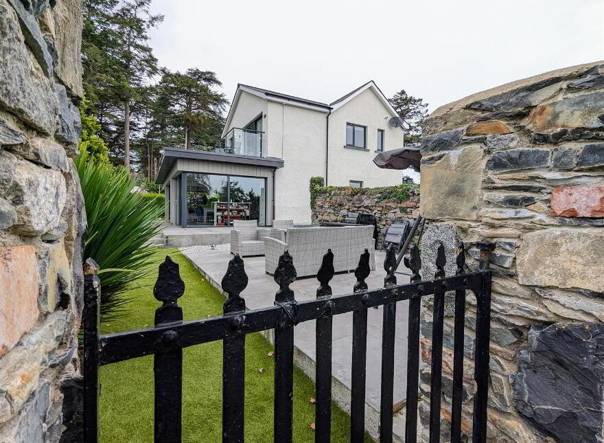 19 Tollymore Road, Newcastle, BT33 0JL