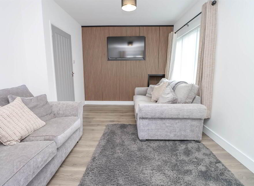 42, A Enler Park West, Dundonald, Belfast, BT16 2DS