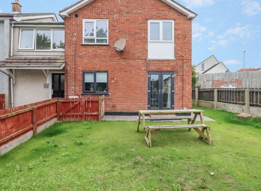 42, A Enler Park West, Dundonald, Belfast, BT16 2DS