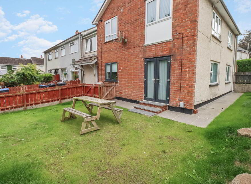 42, A Enler Park West, Dundonald, Belfast, BT16 2DS