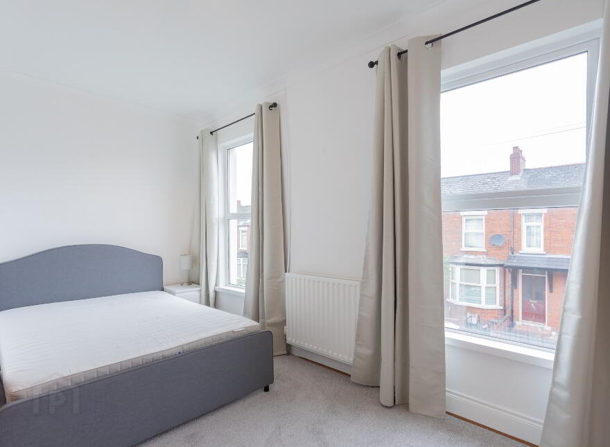 26 Clarendon Avenue, Belfast, BT5 5JT