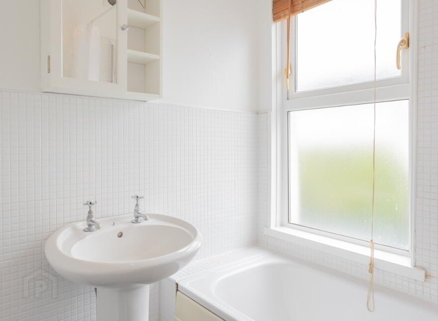 26 Clarendon Avenue, Belfast, BT5 5JT